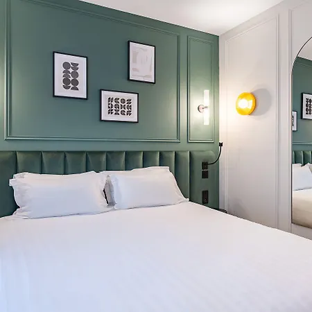 Hotel Elysee Secret 4*