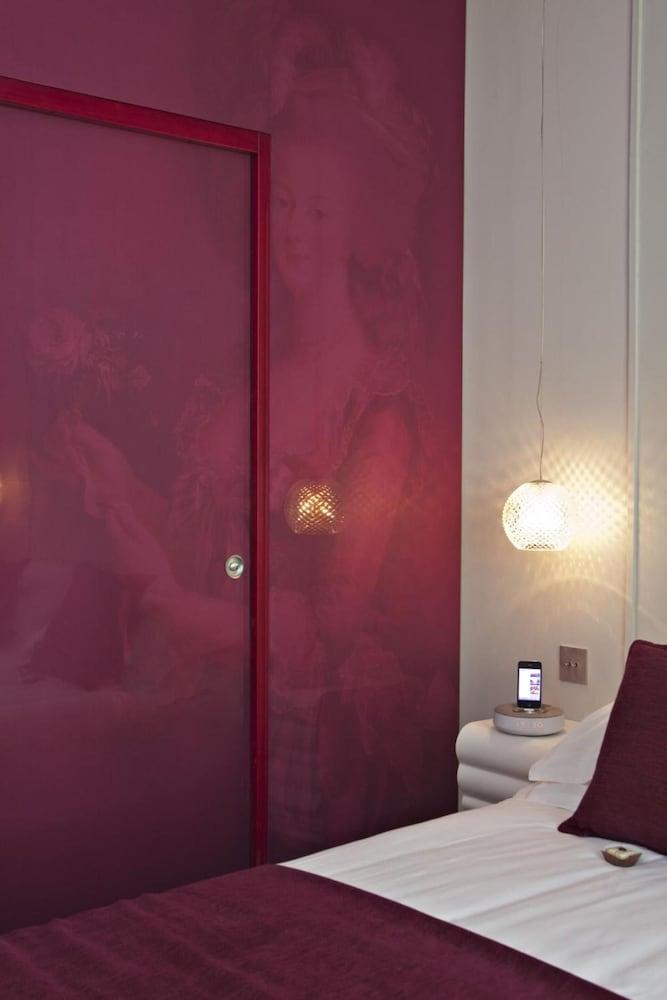 Elysee Secret Hotel 4*