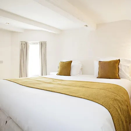 Elysée Secret Hotel